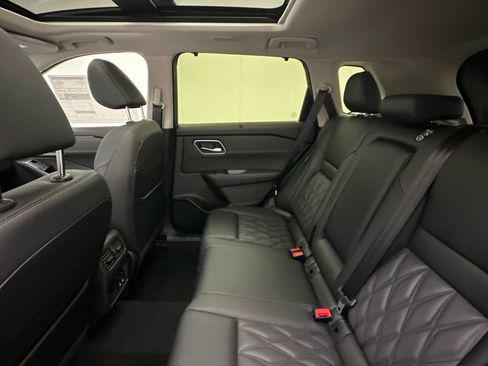 New 2026 Nissan Rogue Platinum AWD/4WD image 10