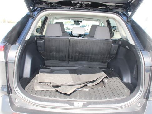 Certified 2021 Toyota RAV4 XLE w/ Convenience Package AWD/4WD image 15