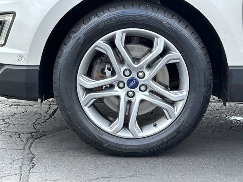 Used 2015 Ford Edge Titanium w/ Equipment Group 302A AWD/4WD image 9