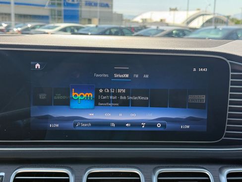 Used 2025 Mercedes-Benz GLE 580 4MATIC image 24