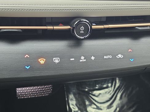 Certified 2023 Nissan Ariya EMPOWER+ image 24