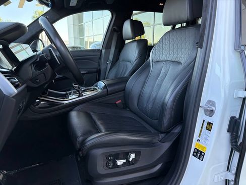 Used 2020 BMW X7 M50i w/ Dynamic Handling Package AWD/4WD image 13
