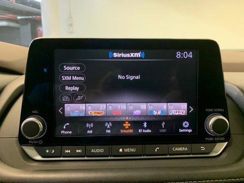 Used 2021 Nissan Rogue SV w/ Premium Package image 25