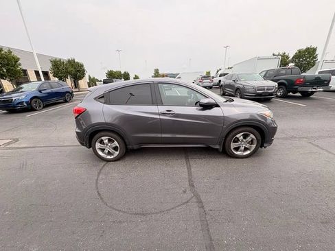 Used 2017 Honda HR-V EX image 4