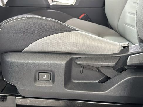 Certified 2025 Toyota Tacoma TRD Off-Road image 14