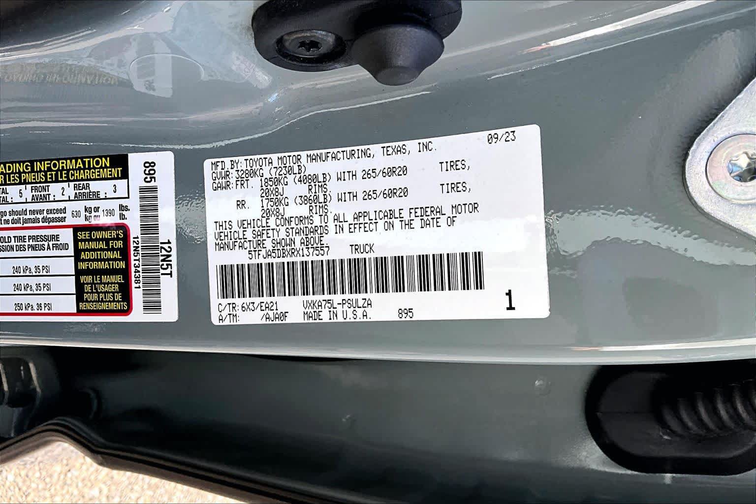 Used 2024 Toyota Tundra Limited AWD/4WD image 36