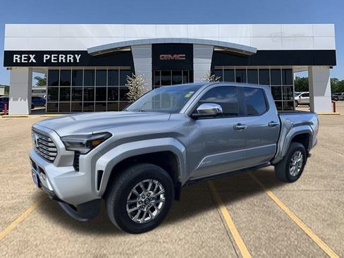Used 2025 Toyota Tacoma Limited image 1