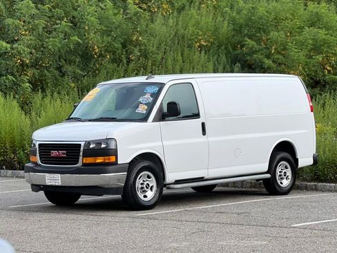 Used 2019 GMC Savana 2500 w/ Driver Convenience Package image 4