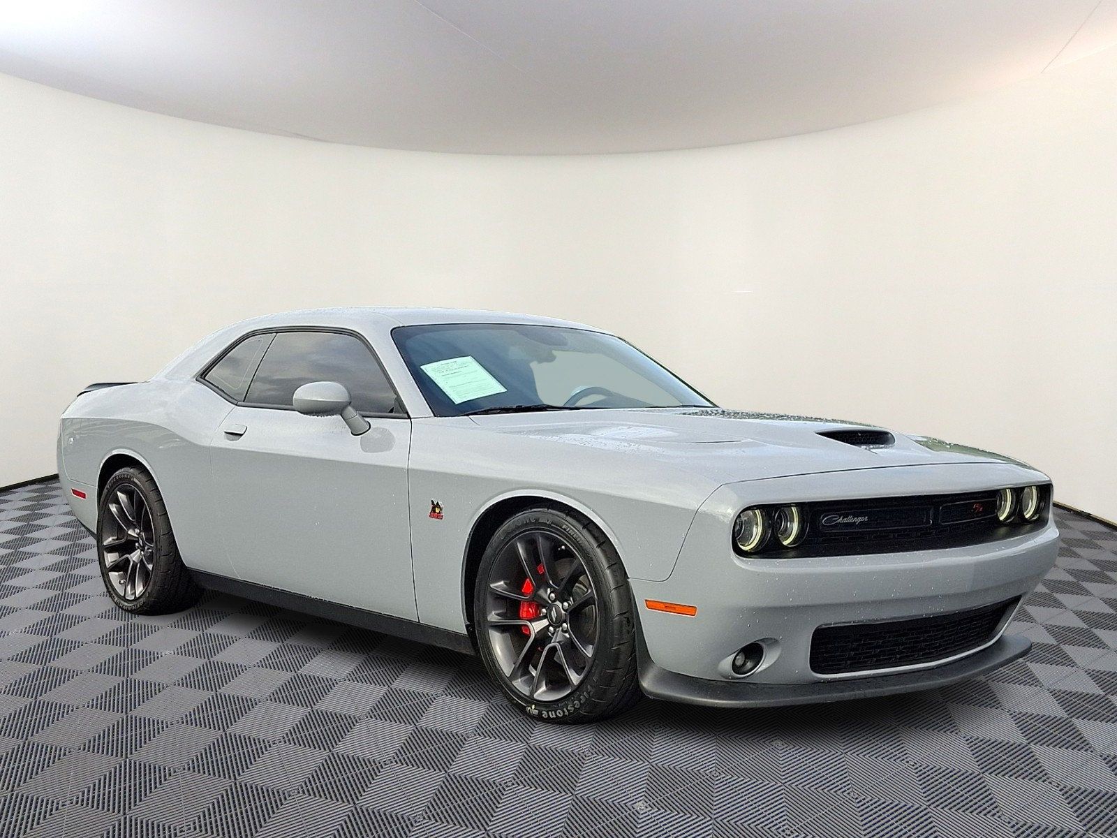 Used 2021 Dodge Challenger R/T Scat Pack RWD image 1