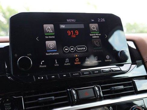 Used 2025 Nissan Pathfinder Platinum AWD/4WD image 16