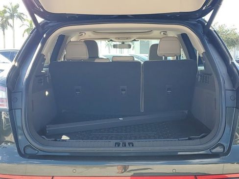 Certified 2023 Lincoln Nautilus Reserve image 12