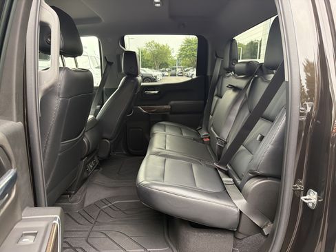Used 2019 Chevrolet Silverado 1500 RST AWD/4WD image 32