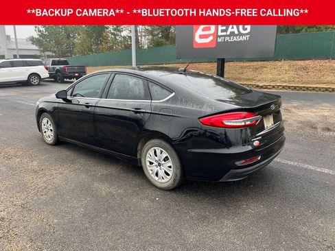 Used 2019 Ford Fusion S image 3
