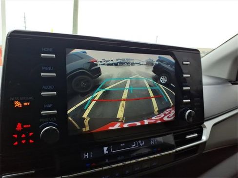 Certified 2021 Toyota Sienna LE image 22