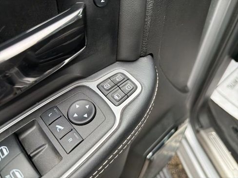 Used 2023 RAM 2500 Limited image 28