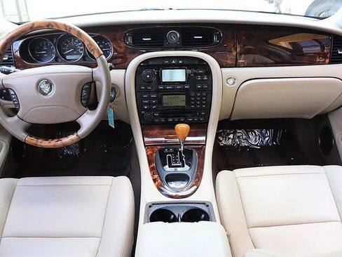 Used 2004 Jaguar XJ8 RWD image 15