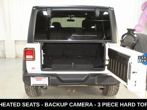 Used 2019 Jeep Wrangler Unlimited Sport S AWD/4WD image 32