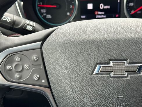 Used 2023 Chevrolet Traverse RS FWD image 30