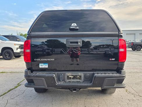 Used 2021 Chevrolet Colorado LT w/ Safety Package AWD/4WD image 5
