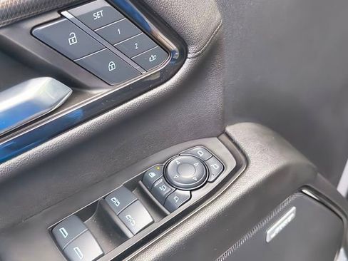 Used 2024 GMC Sierra 2500 AT4 w/ AT4 Premium Plus Package image 18