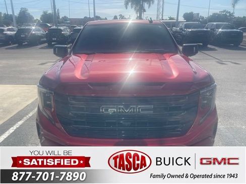 Used 2024 GMC Sierra 1500 Elevation w/ Elevation Premium Package AWD/4WD image 2
