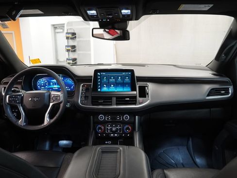 Used 2023 Chevrolet Tahoe Z71 w/ Luxury Package AWD/4WD image 23
