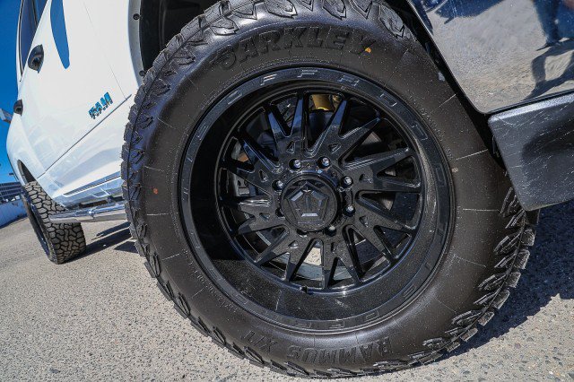 Used 2025 RAM 2500 Big Horn AWD/4WD image 2