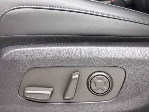 Used 2026 Kia Carnival FWD image 30