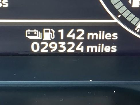 Used 2023 Mitsubishi Outlander SEL image 35