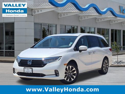 Certified 2024 Honda Odyssey EX-L image 1