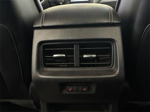 Used 2019 Ford Edge Titanium w/ Equipment Group 301A image 21