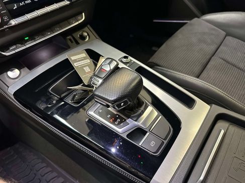 Used 2023 Audi Q5 e Prestige AWD/4WD image 34