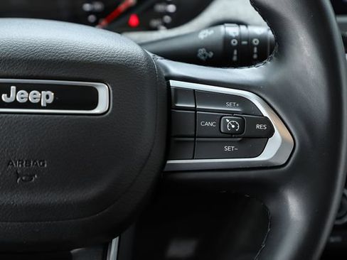 Used 2022 Jeep Compass Latitude AWD/4WD image 26