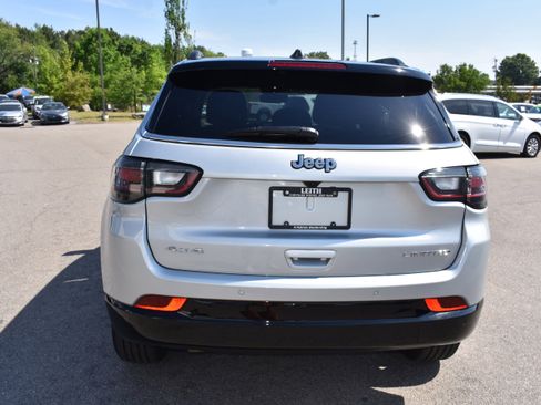 Used 2025 Jeep Compass Limited w/ Elite Group image 8