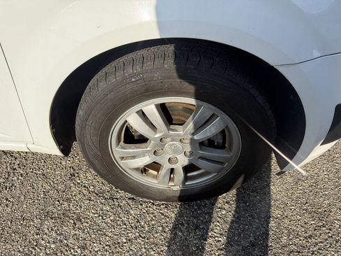 Used 2016 Chevrolet Sonic LT image 7