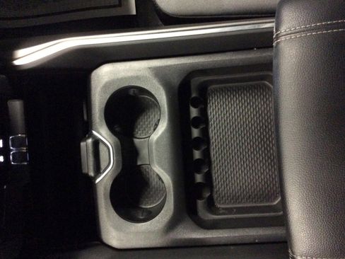 Used 2024 RAM 1500 Big Horn image 32