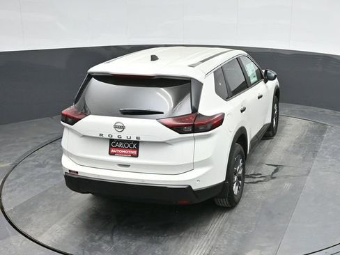 New 2026 Nissan Rogue S image 32
