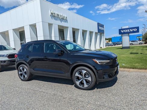 New 2025 Volvo XC40 B5 Plus w/ Protection Package Premier image 2