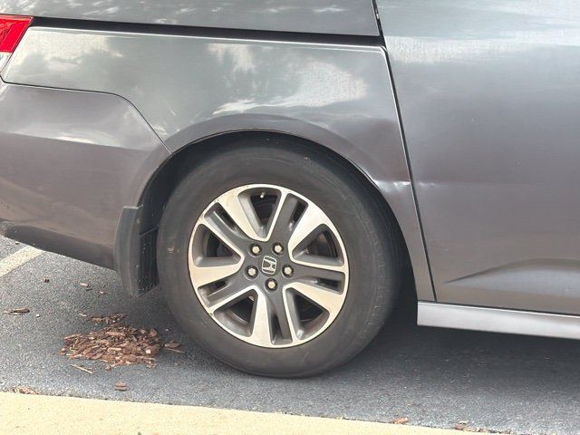 Used 2016 Honda Odyssey Touring Elite image 2