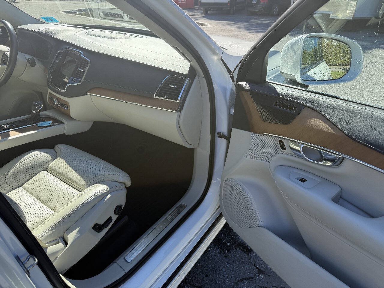 Used 2020 Volvo XC90 T6 Inscription AWD/4WD image 10