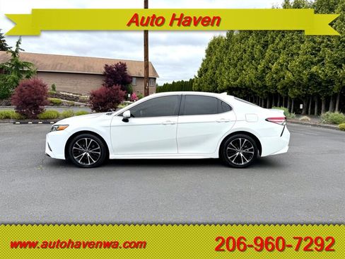 Used 2019 Toyota Camry SE FWD image 7