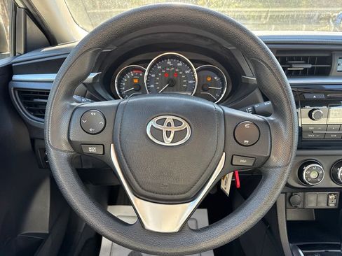 Used 2015 Toyota Corolla L image 18