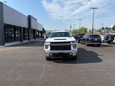 Used 2023 Chevrolet Silverado 2500 LT w/ Convenience Package AWD/4WD image 8