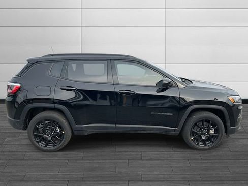 New 2026 Jeep Compass Latitude image 2