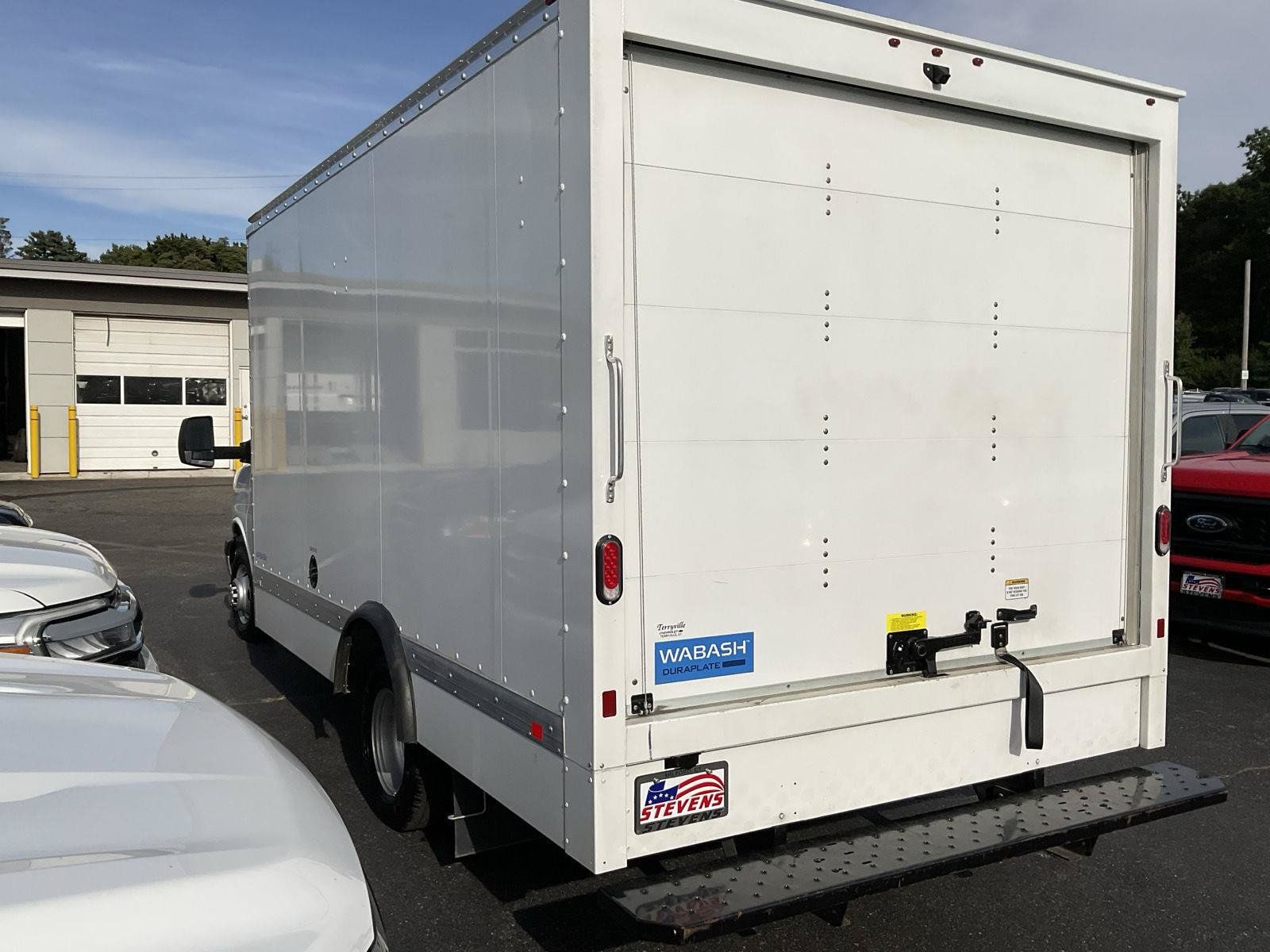 Used 2025 Chevrolet Express 3500 w/ Power Convenience Package RWD image 7