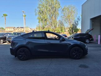 Used 2025 Tesla Model Y Long Range AWD/4WD video 4