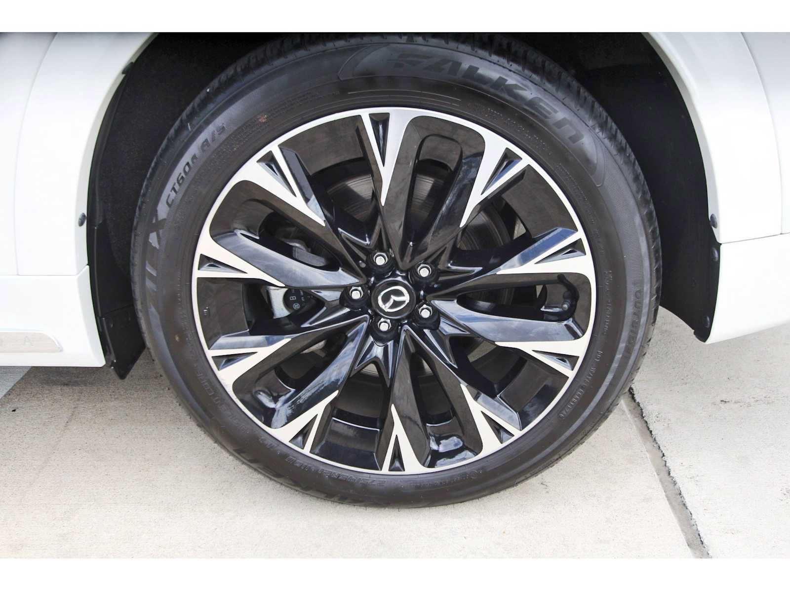 Used 2024 MAZDA CX-90 Plug-In Hybrid w/ Premium Plus AWD/4WD image 31