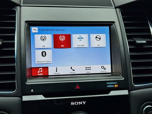 Used 2019 Ford Taurus Limited image 11