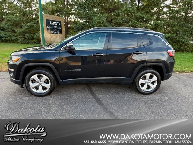 Used 2018 Jeep Compass Latitude w/ Popular Equipment Group AWD/4WD image 1