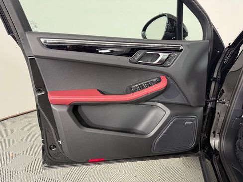 New 2026 Porsche Macan AWD/4WD image 22